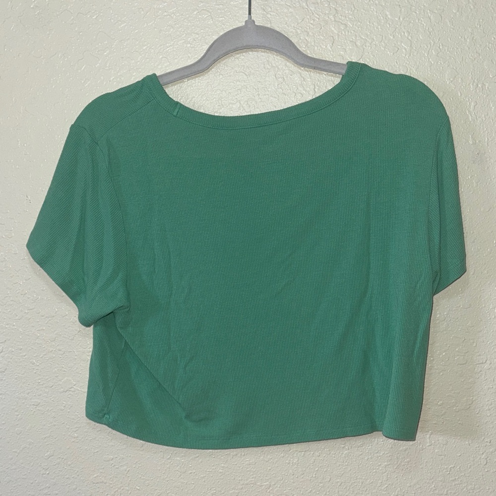 American Eagle Outfitters Green Cropped Pocket Tee - Picture 3 of 5